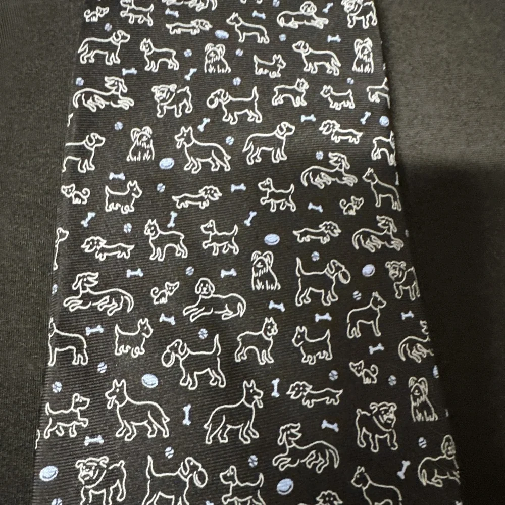 Bird Dog Bay Men's Silk Tie Dog Park Navy and Light Blue‎ Lots of Breeds EUC